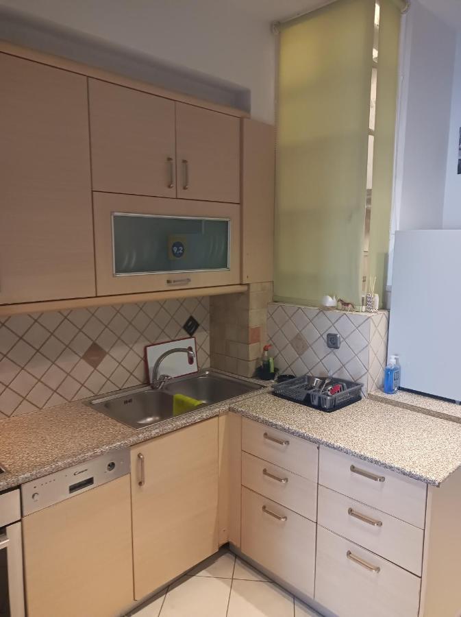 Historic Center Apartment At Thisseio Атина Екстериор снимка
