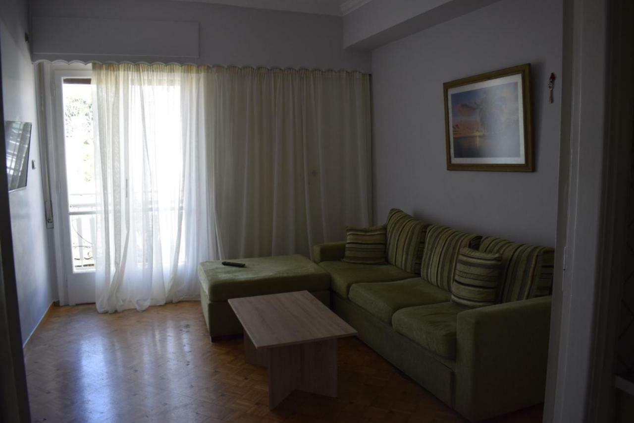 Historic Center Apartment At Thisseio Атина Екстериор снимка
